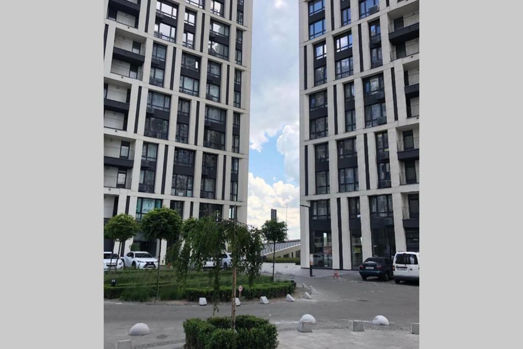 Slavutich Ecoloft Studios Kiev Exterior foto